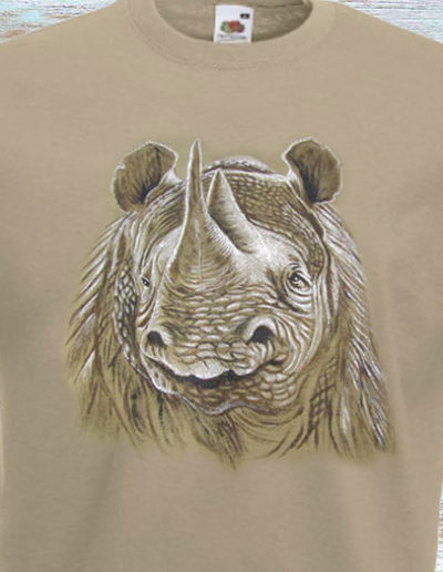 T-shirt beige dipinta a mano con rinoceronte